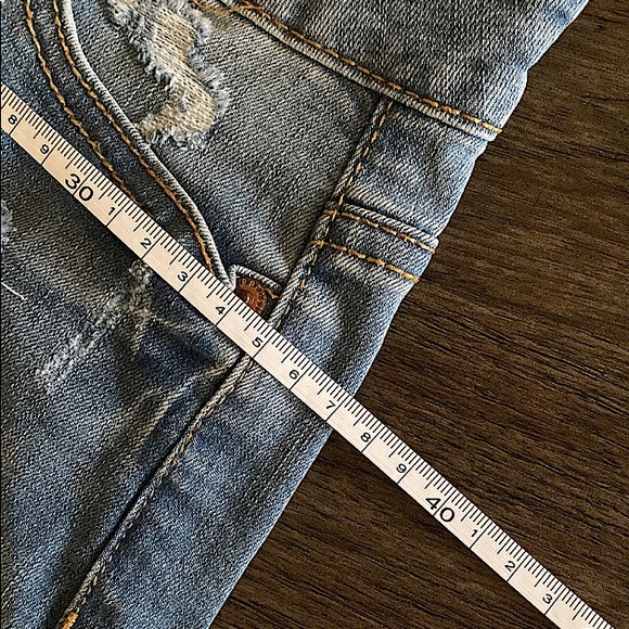 •Aeropostale Shorty Jean Shorts - Picture 9 of 16